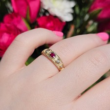 9ct gold diamond - diamond, ruby
