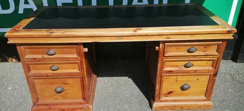 Rustic solid pine leather top
