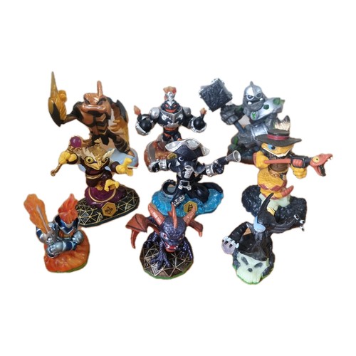 Skylanders figures bundle - 9x,