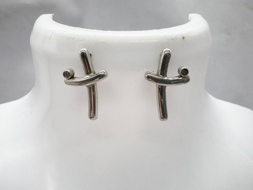 Vintage solid silver - solid, cross