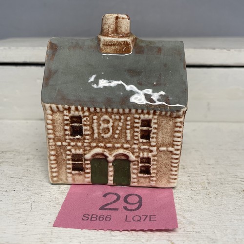 Victorian semi mudlen - no, 29