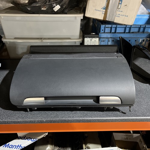Audi glove box - a3, 8p3