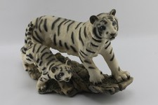 White Tiger And Cub Statue