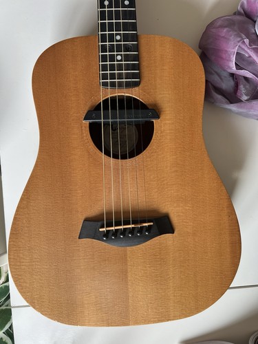 Baby taylor guitar - baby,