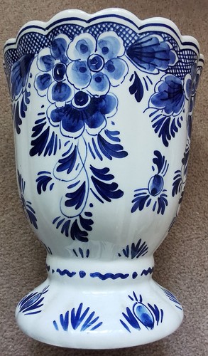 Delft hand painted blue and - ,