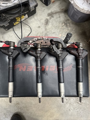 Lexus is220 fuel injectors - ,