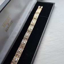 Brooks & Bentley Footprints