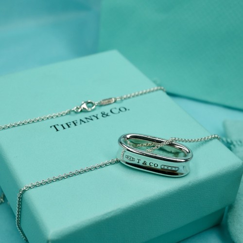 Tiffany 1837 oval loop - co,