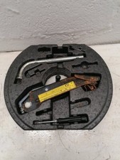 VOLKSWAGEN GOLF GT TDI DSG 4 DOHC HATCHBACK 5 Doors 2003-2008 JACK AND TOOLS