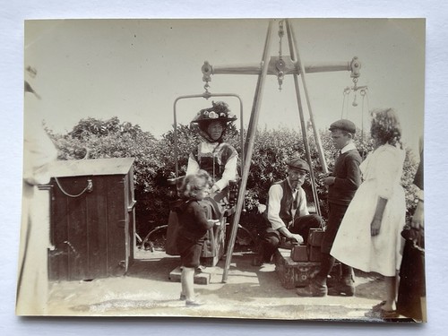 1909 gorleston lady on - gorleston, ~
