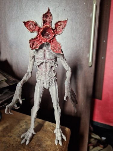 Demogorgon stranger things - stranger,