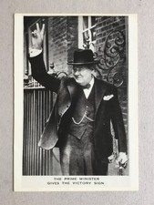 Winston Churchill Prime Minister giving Victory sign (Mayfair) 1994 postcard