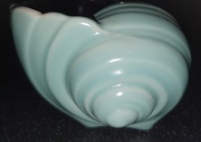 POOLE POTTERY 1950s SHELL VASE ICE GREEN & MUSHROOM  NEAR-MINT: NO CHIPS/CRACKS