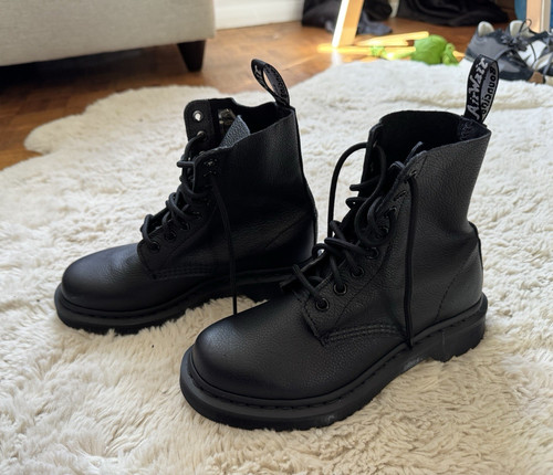 Martens black leather - dr.,