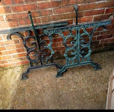 Cast. Iron Table Legs With Brackets Vintage Style Heavy Duty,Read Description .