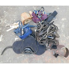 Horse saddle straps box - straps.,