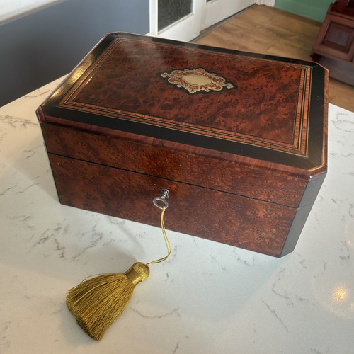 Superb antique amboyna - superb,
