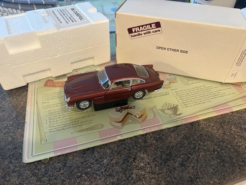 Danbury mint scale - danbury,