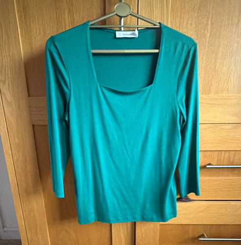 Kettlewell green solid square - solid,