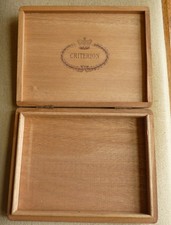 Vintage wooden CRITERION CIGAR
