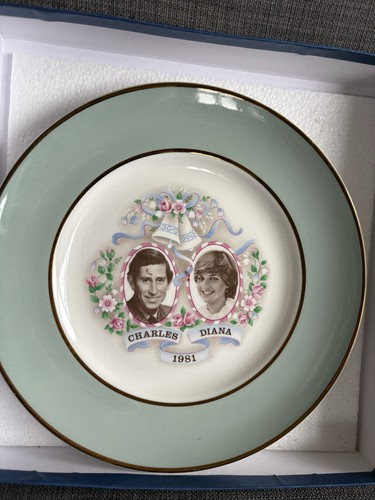 Royal wedding commerative - royal,