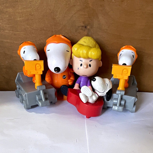 Mcdonald peanuts snoopy - mcdonald's,
