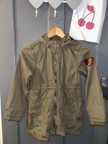 Khaki coat age 9 - 8-9,
