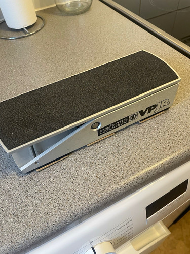 Ernie ball 6180 - ernie, jr.
