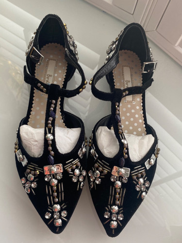 Bnib boden size - 4, black