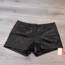 BNWT Luxe Love Label Black