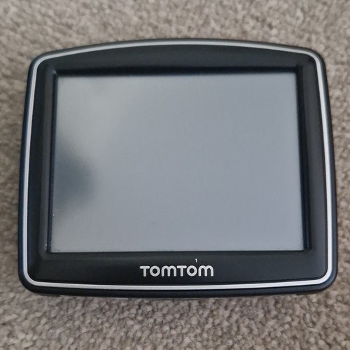 Tom sat - tom, nav