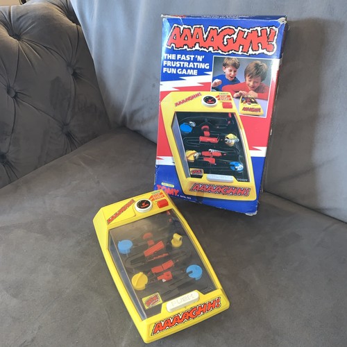 Tomy aaaaghh handheld - tomy,
