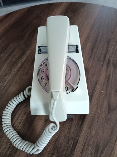 Vintage gpo trimphone - trimphone, cream