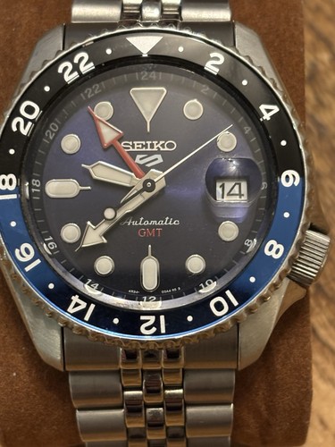 Seiko sports gmt skx - seiko, 5
