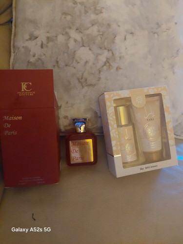 Bundle ladies fragrance - of,