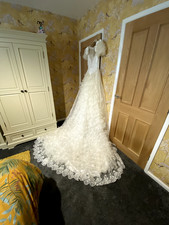 Benjamin Roberts Size 10 wedding dress (Used) 