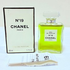 CHANEL No.19 Eau de Parfum EDP