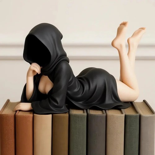 Gothic black robe - robe, queen