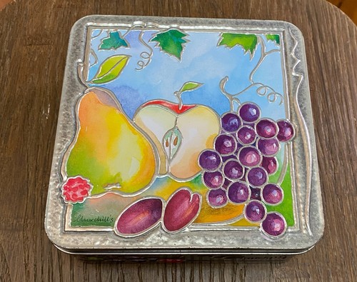 Churchill fruits vines - &,