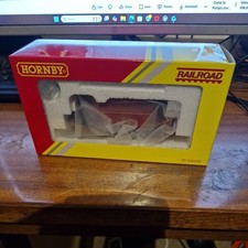 Hornby R3867 'OO' Gauge Red