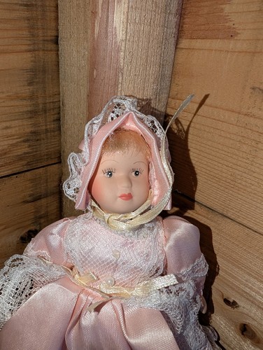 Small haunted doll maureen - haunted,