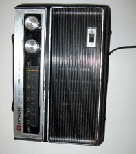 Vintage Hitachi AM Radio TH