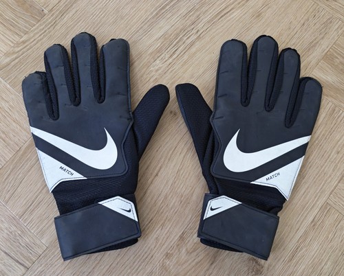Nike goalkeeper gloves match - goalkeeper,