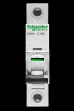 SCHNEIDER 16 AMP CURVE C 10kA
