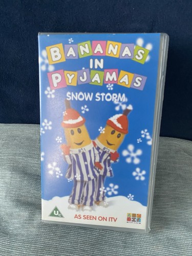 Bananas pyjamas snow - in,