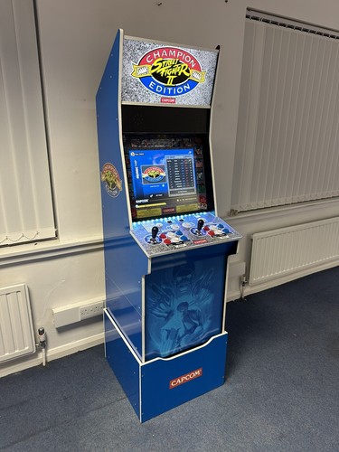Arcade 1up street fighter - **arcade,