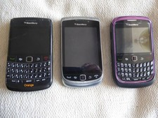 4 x BLACKBERRY PHONES..for parts and "not working"