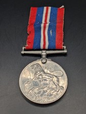 WW2 BRITISH WAR MEDAL FULL SIZE WITH RIBBON ORIGINAL. WORLD WAR TWO 1939 - 1945