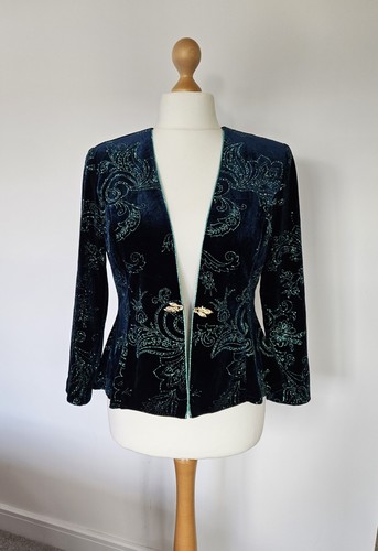 Stunning vintage velvet - stunning,