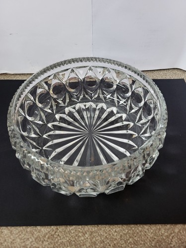 Heavy glass fruit bowl - heavy,